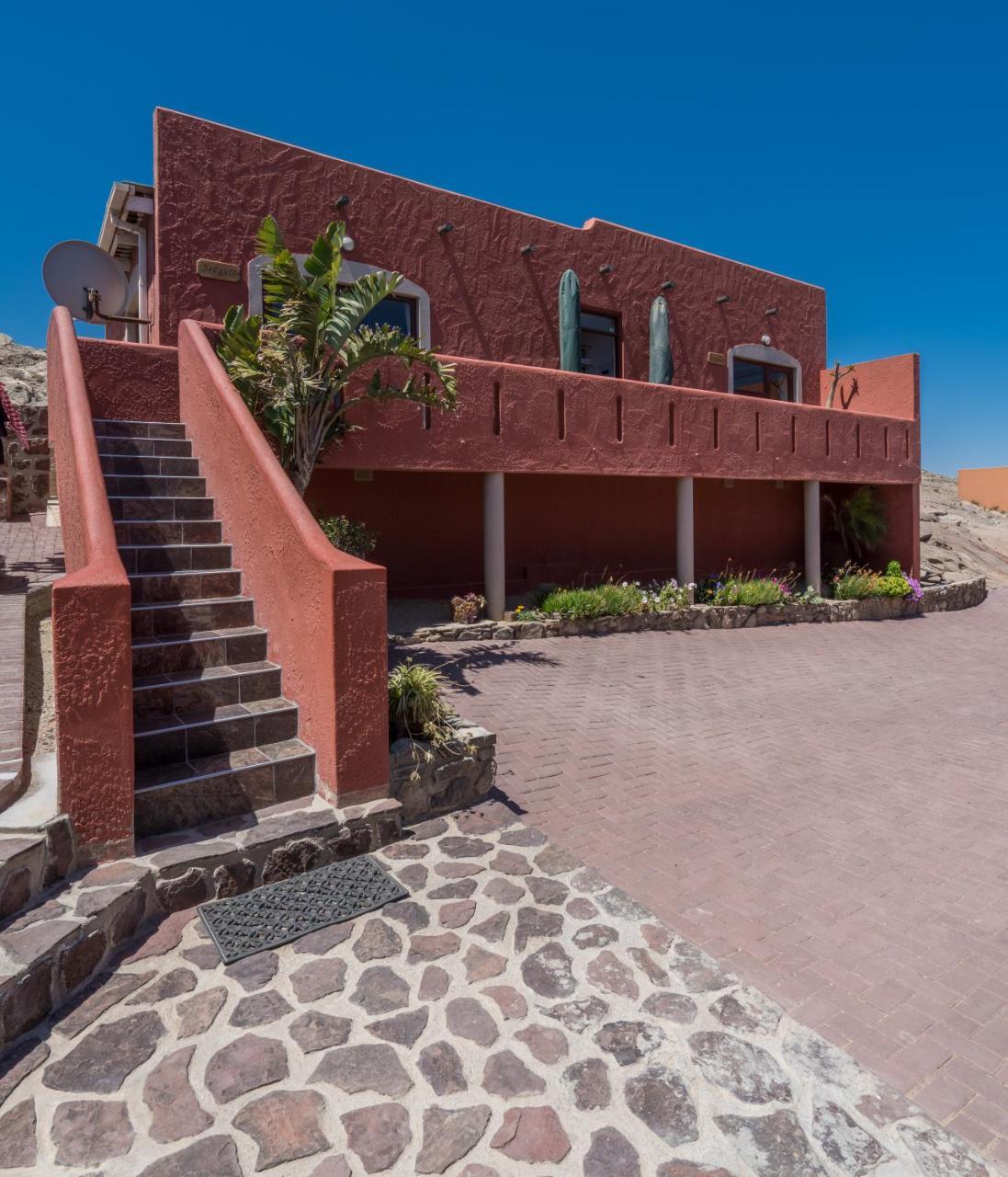 Island Cottage Guesthouse Luderitz Exterior photo